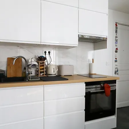Apartment For 2 In The 14th District *